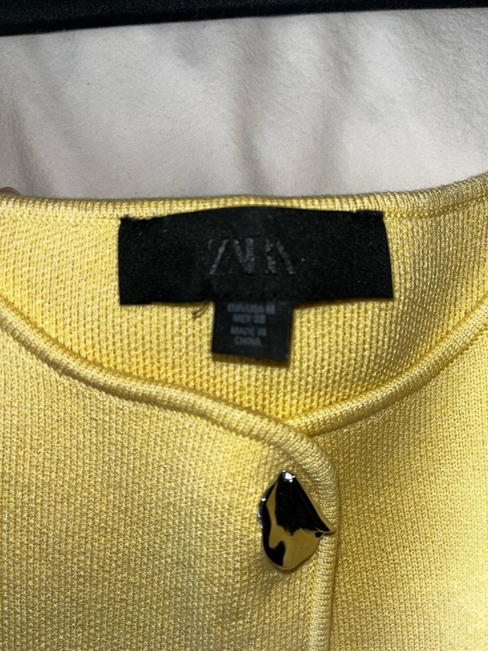 Yellow Button-Front Knit Tank Top - Picture 2 of 2